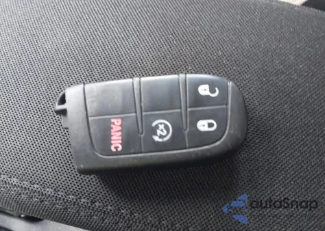 2018 Jeep Renegade Latitude 4X4 из США, поврежденный, VIN ZACCJBBB3JPH17010